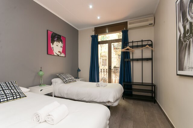 ラブリー アンド セントラル 4 ベッドルーム アパートメント