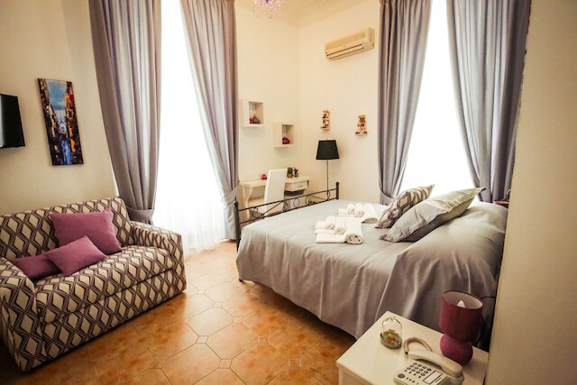 ホテル ナポリ ミア