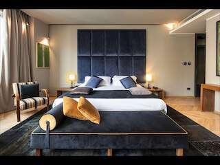 トリヴィオ ホテル