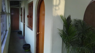 ロイヤル ゲスト ハウス