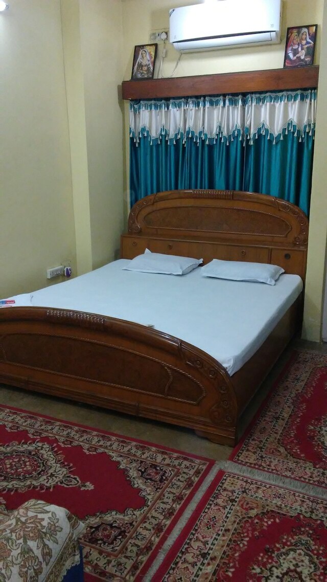 ロイヤル ゲスト ハウス