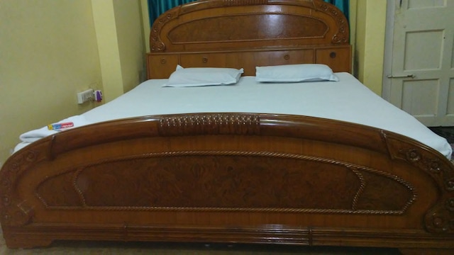 ロイヤル ゲスト ハウス