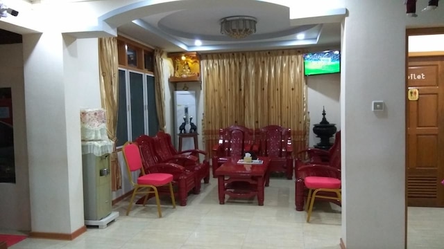 シュエ ヨネ ミン ホテル