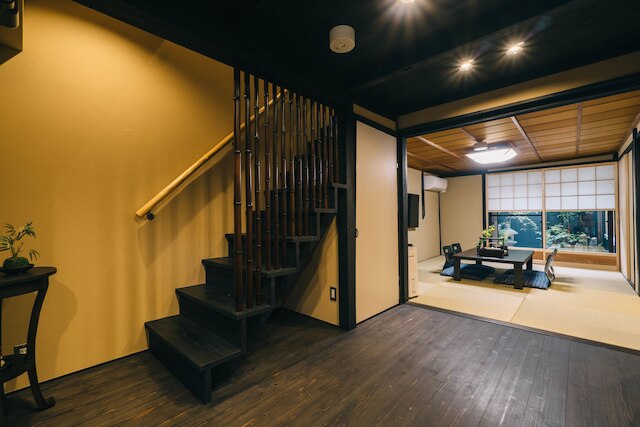 美盧三条梅宮町邸