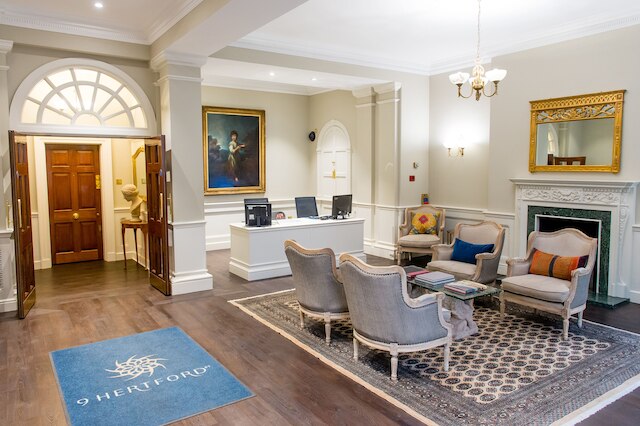 9 ハートフォード ストリート – 4 スターズ ビジットイングランド