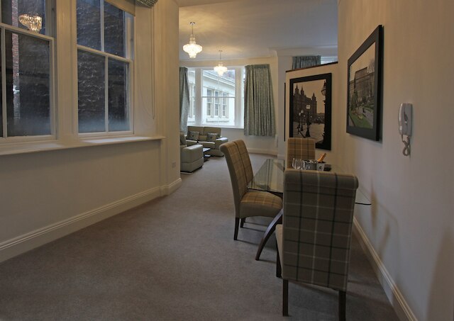 ザ キャッスル コレクション - 14 クック ストリート