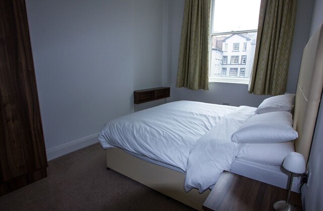 ザ キャッスル コレクション - 14 クック ストリート