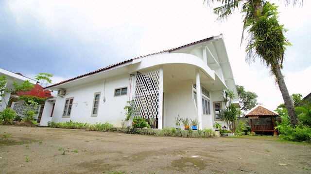 オマー サンビレギ