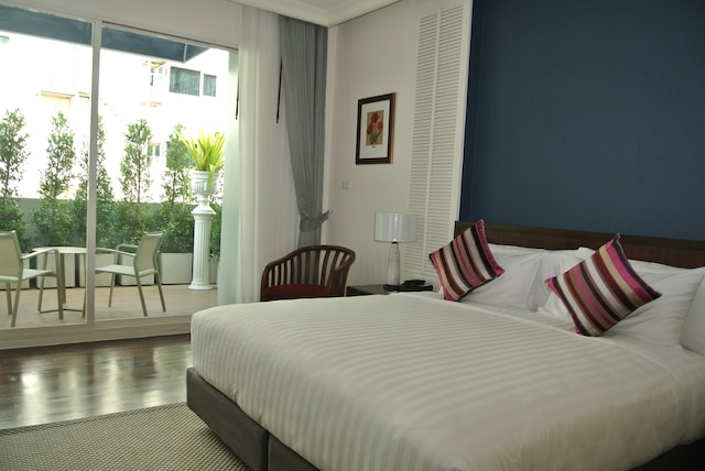 ザ ローズ レジデンス バンコク