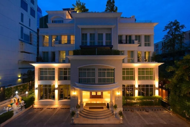 ザ ローズ レジデンス バンコク