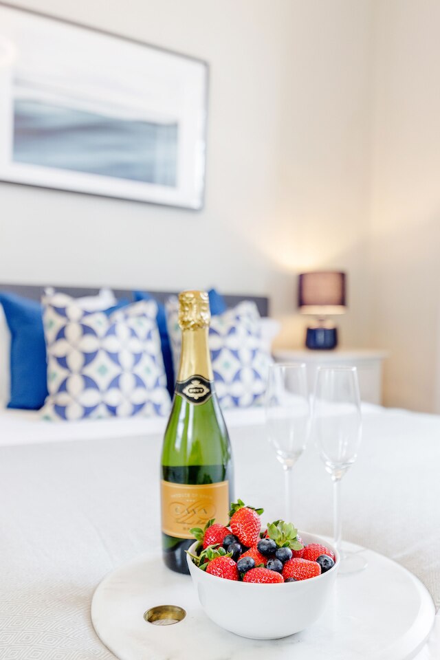 ケンジントン アパートメント ウィズ テラス