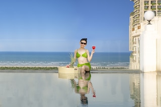 フラワー ホテル