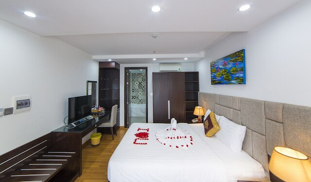 フラワー ホテル