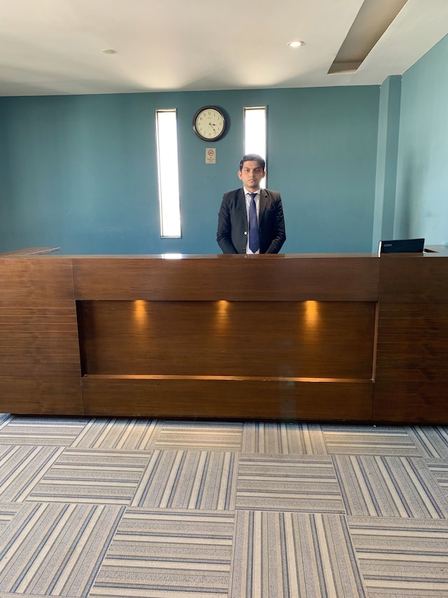 ファイブ ペタルズ ホテル & バンケッツ