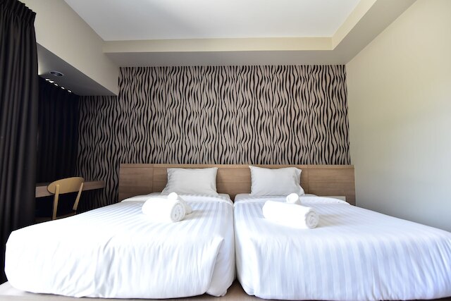 アット S115 レジデンス