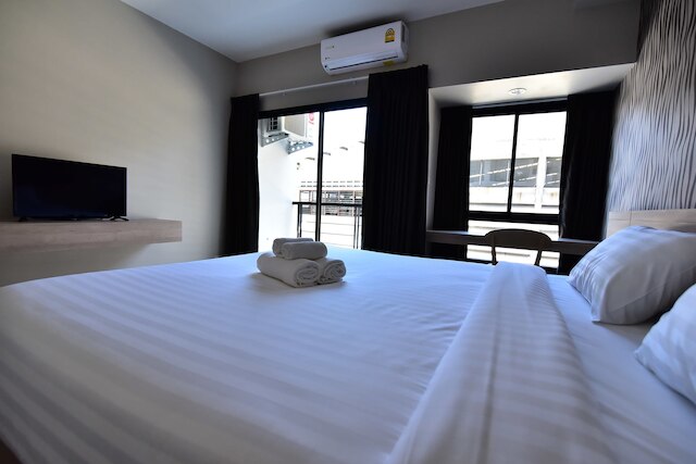 アット S115 レジデンス