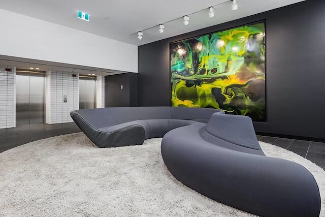 ザナドゥ アパートメンツ