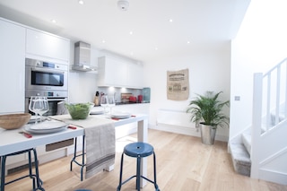 グレイハウンド レジデンシーズ バイ アロ ハウジング