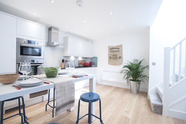 グレイハウンド レジデンシーズ バイ アロ ハウジング