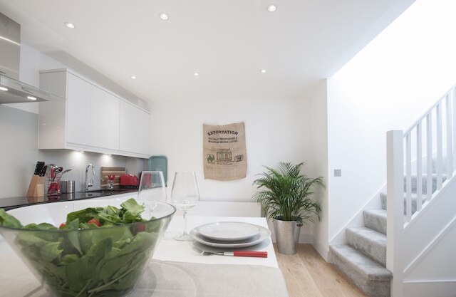 グレイハウンド レジデンシーズ バイ アロ ハウジング