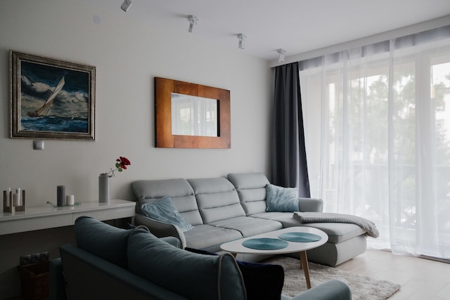 ASKI ニュー ポビシレ アパートメント