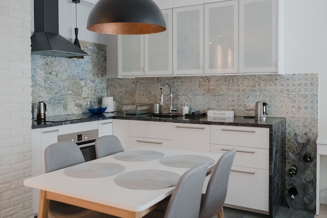 ASKI ニュー ポビシレ アパートメント