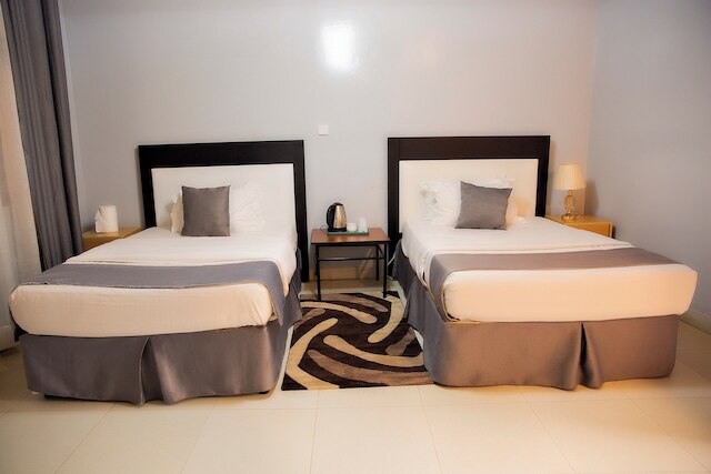 ロマロ ホテル & アパートメンツ