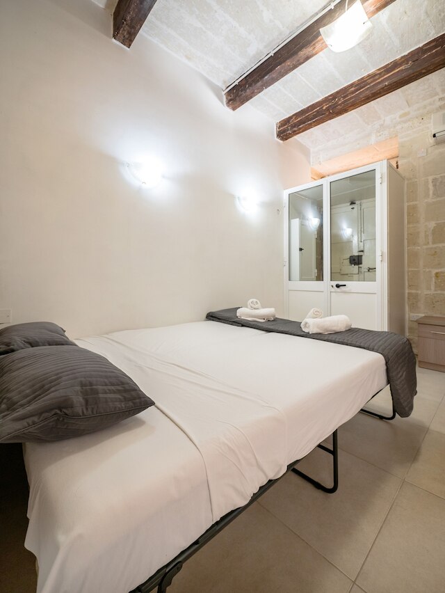 バレッタ ホリデー オールド シアター レーン