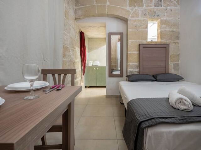 バレッタ ホリデー オールド シアター レーン