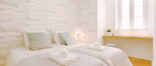 アルファマ バイ リスボン インサイド アウト