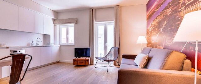 サリトレ バイ リスボン インサイド アウト