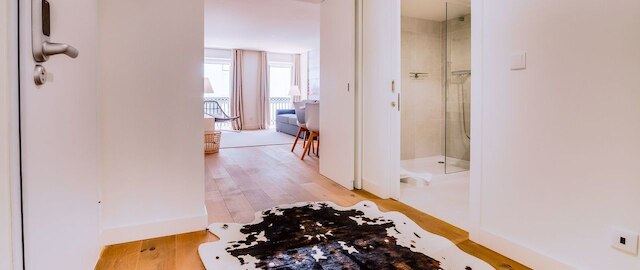 サリトレ バイ リスボン インサイド アウト