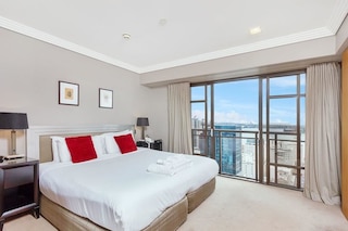 セントラル 1 ベッドルーム イン メトロポリス