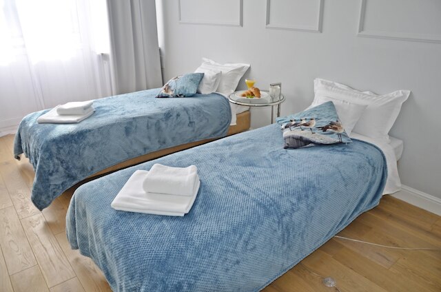 ロング ショート レント - プラク ズバヴィセラ