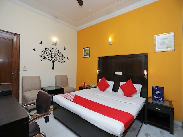 OYO 12075 ホテル レガリア リトリート