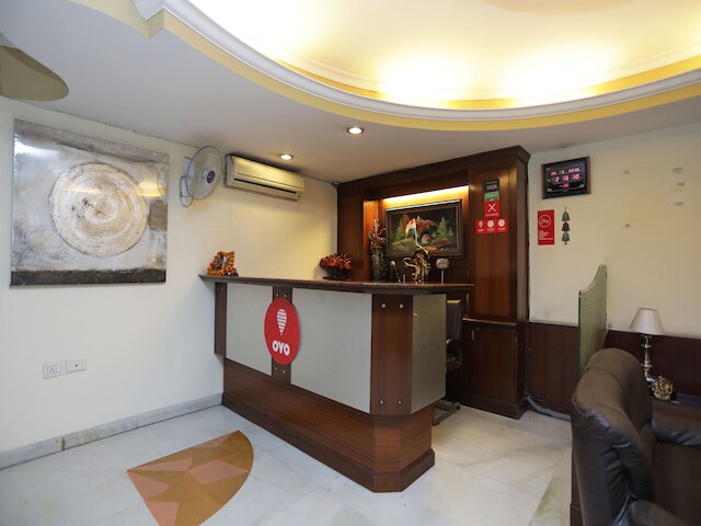 OYO 12075 ホテル レガリア リトリート