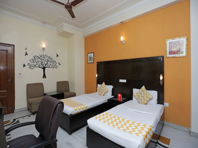 OYO 12075 ホテル レガリア リトリート