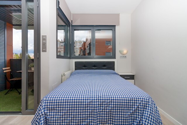 ニュー ビッグ アップル アパートメント PTS グラナダ カノヴァス