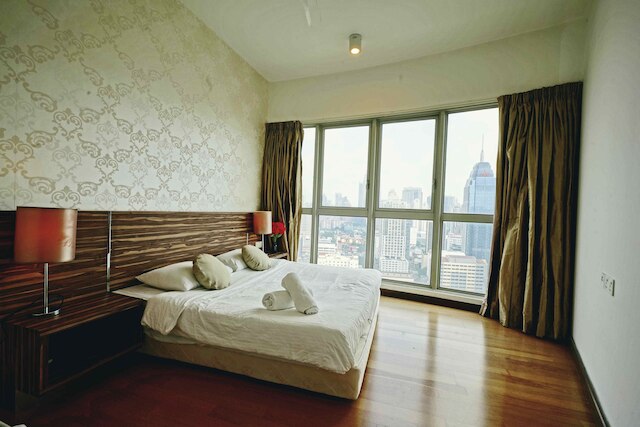 レガリア レジデンス アット KLCC ビュー スカイ プール バイ MC