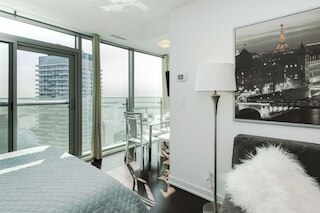 ベルベット ステイズ – ファイナンシャル ディストリクト