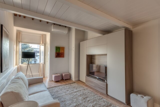 アカデミア ラグジュアリー ロフト