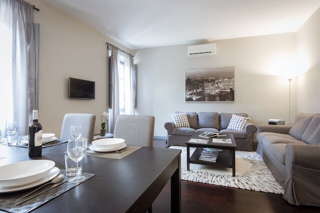 スタイリッシュ アングイッラーラ