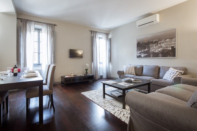 スタイリッシュ アングイッラーラ