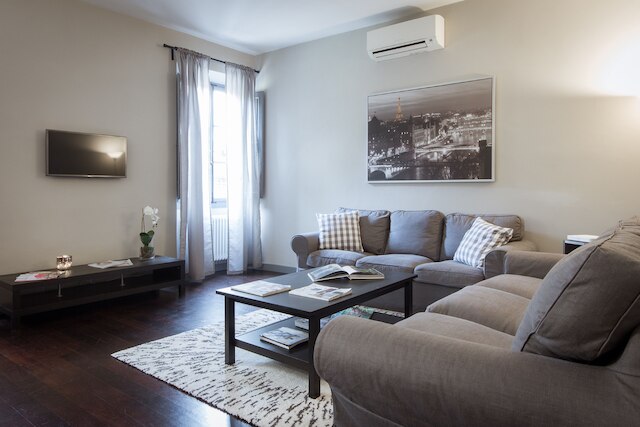 スタイリッシュ アングイッラーラ