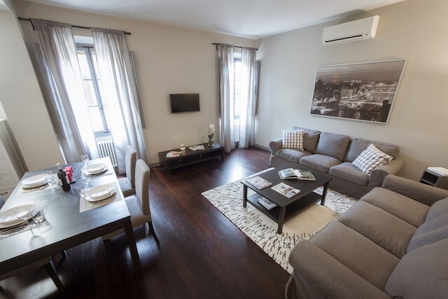 スタイリッシュ アングイッラーラ