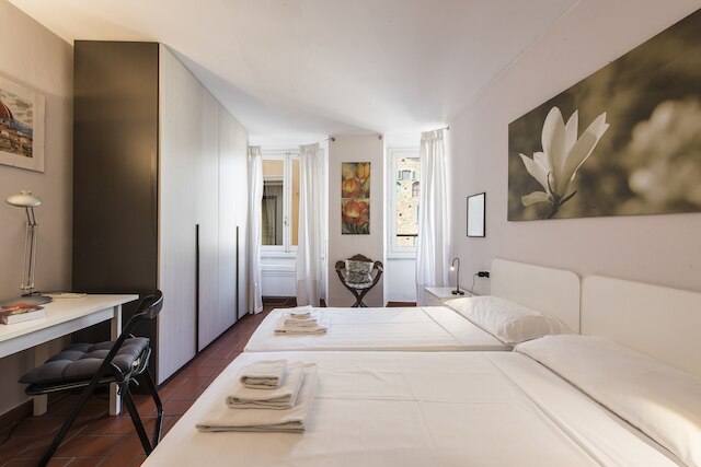 ヴィア デッレ オケ