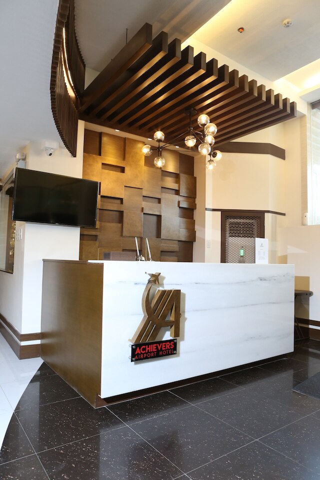 アチーバーズ エアポート ホテル