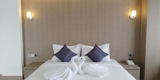 8 マイル ホテル