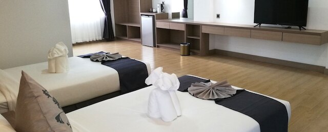 8 マイル ホテル