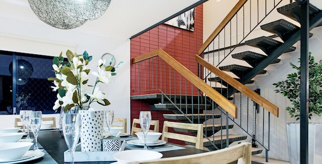 サーディニア 7 ベッドルーム ウォーターフロント ハウス - Q ステイ